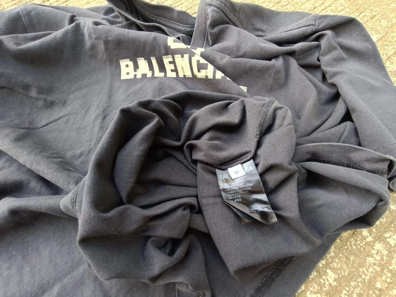 BALENCIAGA