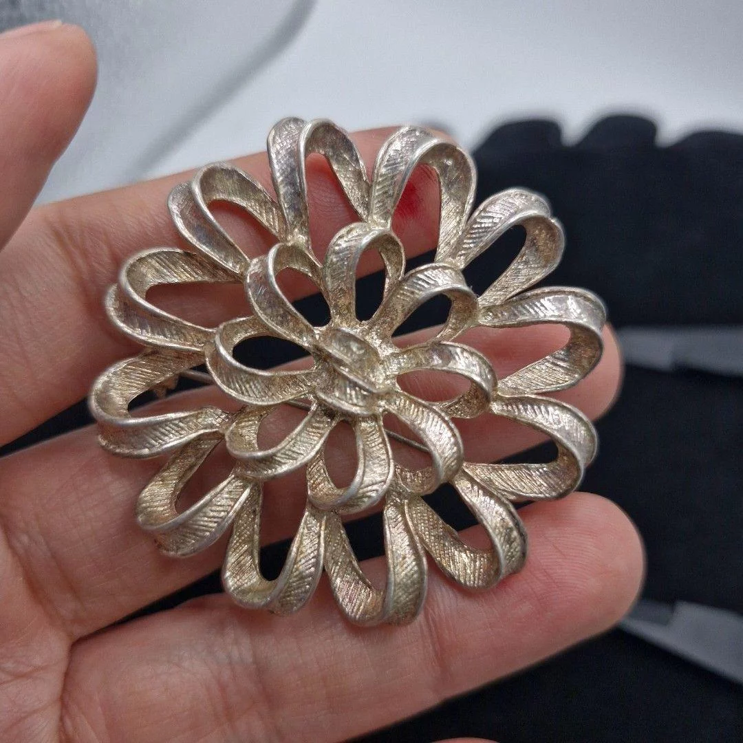 Large Mid Century Ribbon Rosette Style Brooch